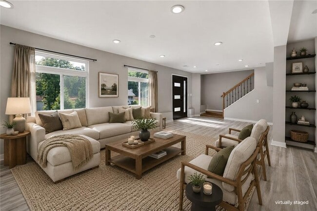 Building Photo - 387 Pine Acres Dr