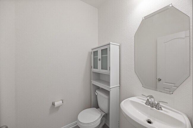 Building Photo - 25619 Cartington Ln