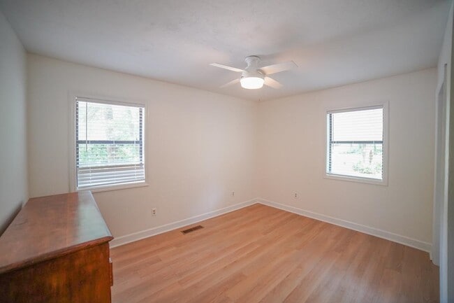 Building Photo - 2020 Cynthia Dr