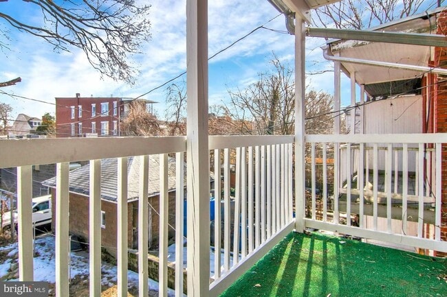 Building Photo - 5 Bedroom in Uptown Hbg - Section 8 accepted.