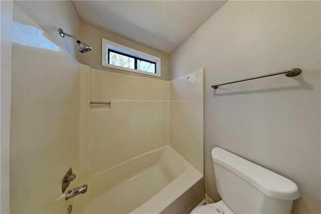 Building Photo - 3263 Holly Mill Run