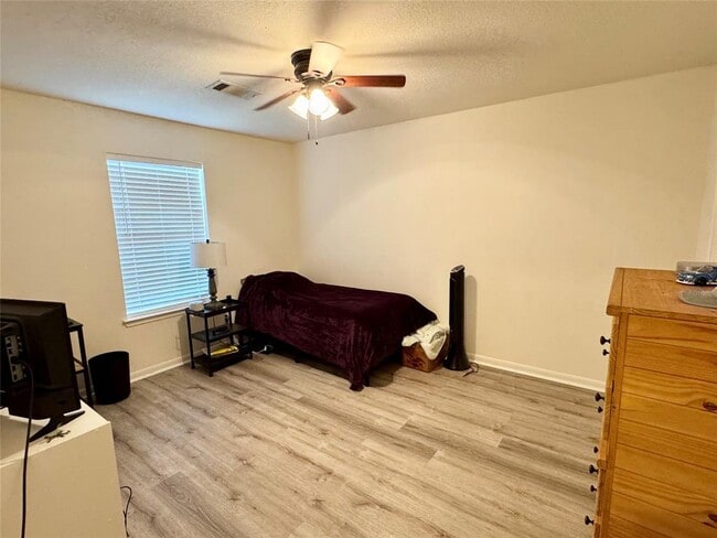 Building Photo - 14218 Cypress Meadow Dr
