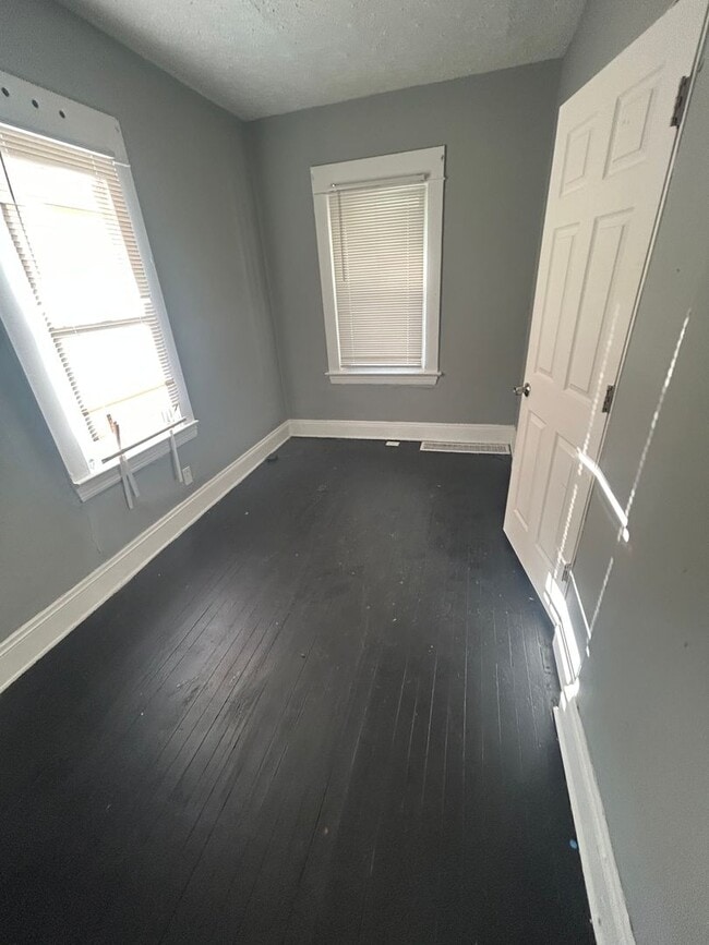 Building Photo - Section 8 Accepted!