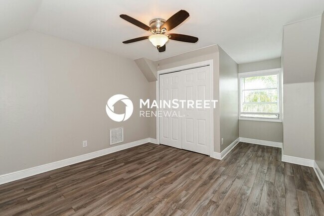 Building Photo - 3 Bedroom Pet-Friendly Home in CAPE CORAL, FL with Main Street Renewal