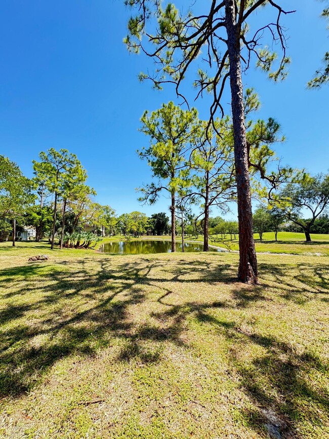 Building Photo - 803 Palm Beach Trace Dr