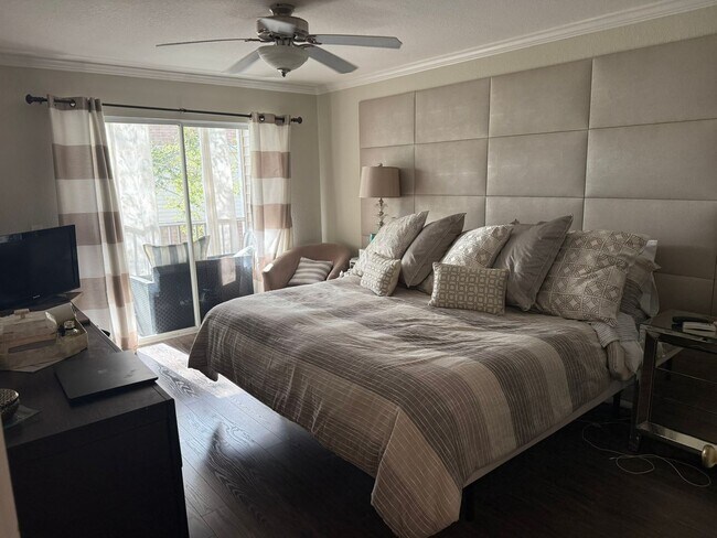 Building Photo - 2 Bedroom 2.5 Bath Condo (Central Park II Condominiums)