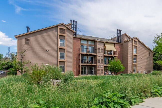 Building Photo - Charming 1 bedroom, 1 bath Condo