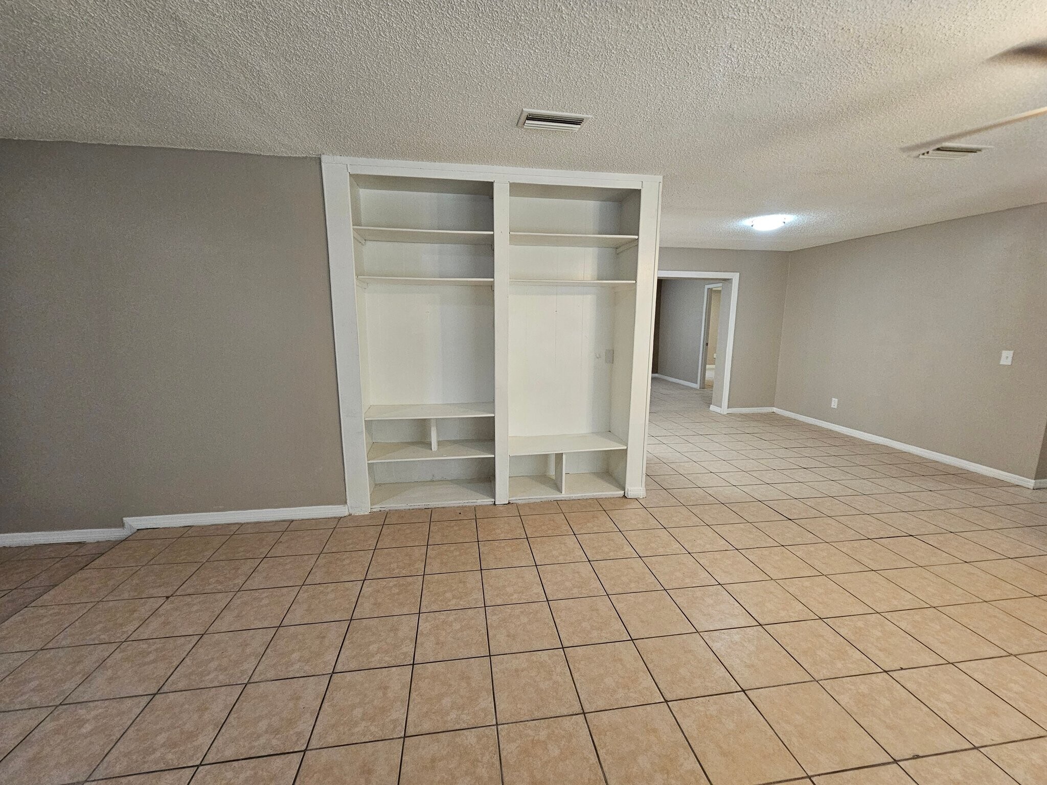 Building Photo - 6301 Breezewood St