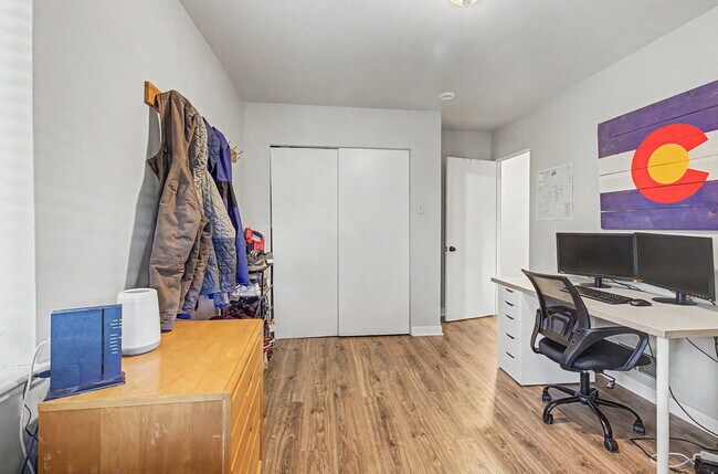 Building Photo - 3560 Glencoe St