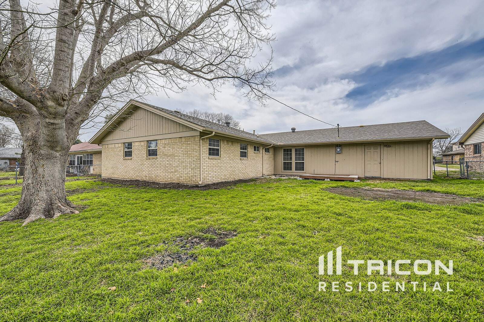 Building Photo - 1105 Mildred Ln