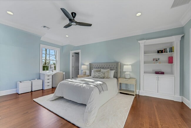 Building Photo - 373 Hardenburgh Ave
