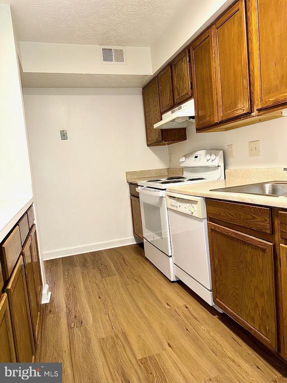 Building Photo - 6000 St Ignatius Dr