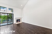Building Photo - Beautifully Upgraded 2 Bed, 2 Bath + Den W...