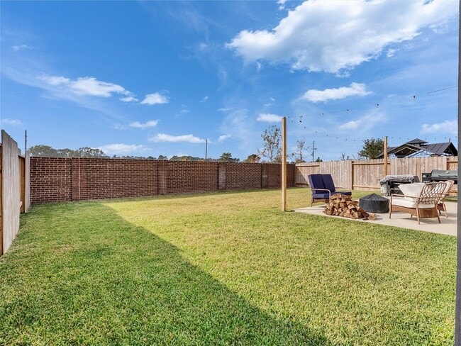 Building Photo - 25623 Balsamroot Dr