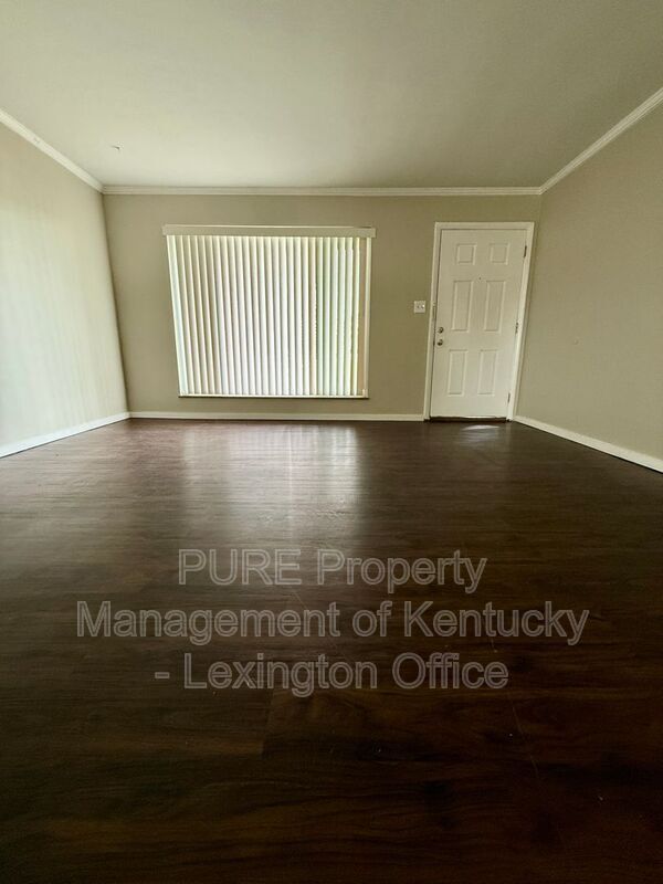 Building Photo - 1685 Alexandria Dr