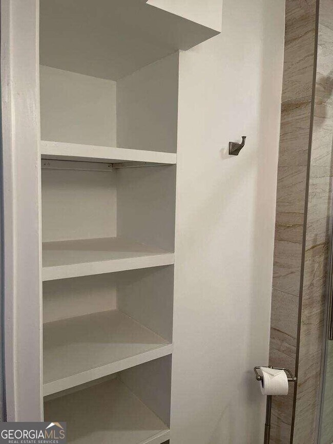 Building Photo - 3246 Mar Lanta Dr