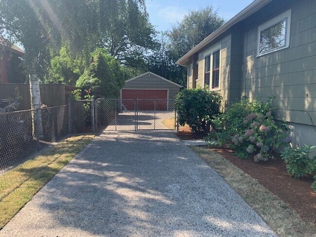 Building Photo - Exceptional Living Within Montavilla 2 Bed...