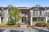 Building Photo - 1BD/1BA Edmonds Condo