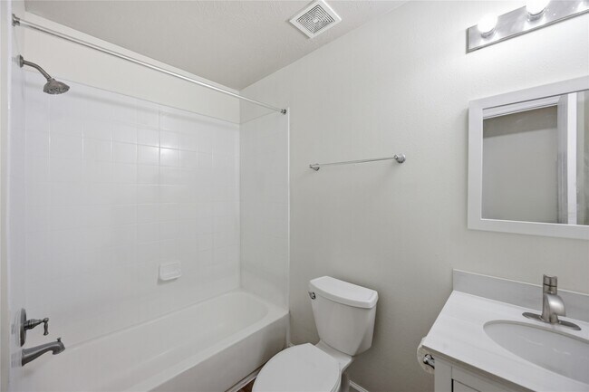Building Photo - 2619 Dylans Crossing Dr