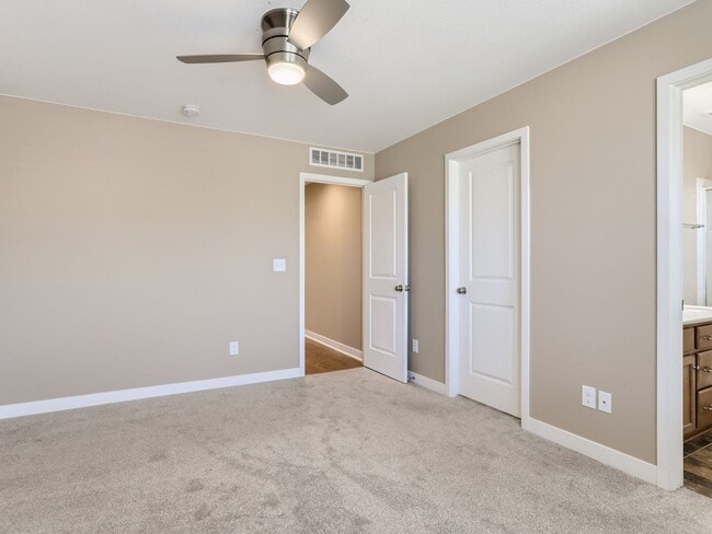 Building Photo - 10219 Tall Oaks Cir