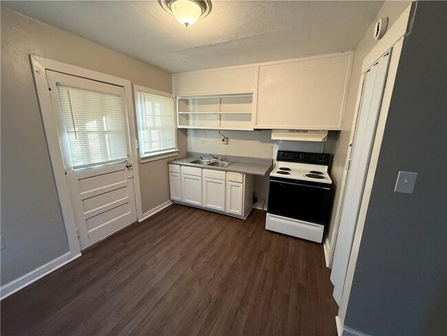 Building Photo - 353 11th Ave