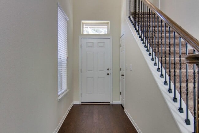 Building Photo - 3240 E Whitestone Blvd