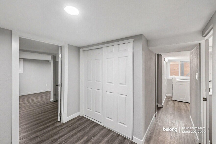 Building Photo - 3425 34th Ave S