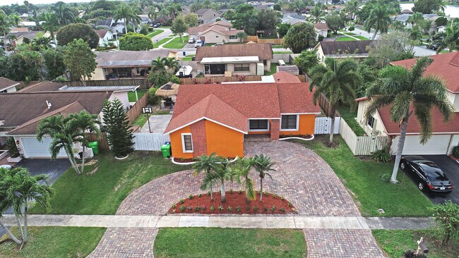Primary Photo - 11910 NW 38th Pl