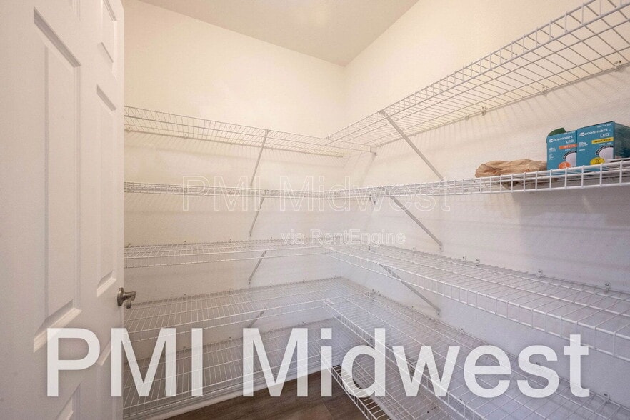 Building Photo - 18058 Cristin Way