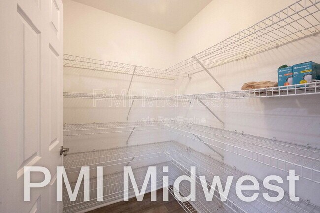 Building Photo - 18058 Cristin Way