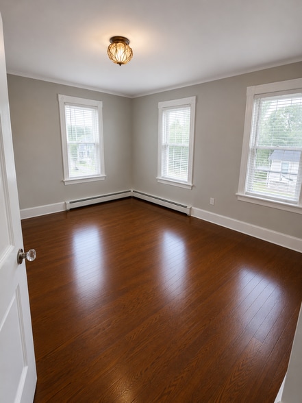 Room 1 - 7 Brighton Ave