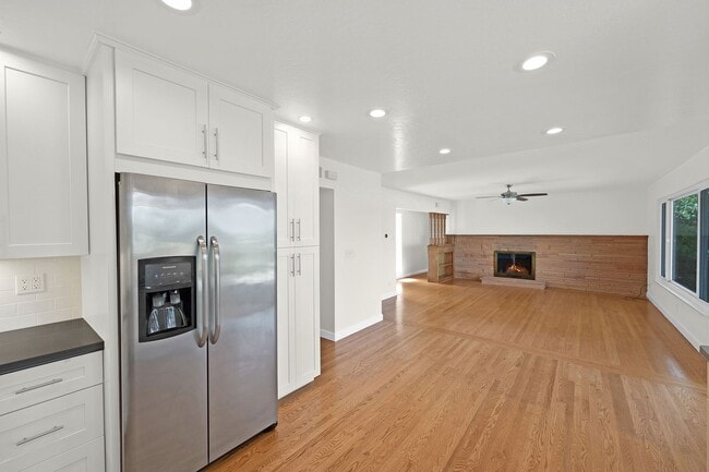 Building Photo - One level home Crockett, magnificent VIEWS