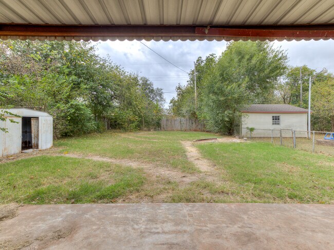 Building Photo - 1314 SE 40th St