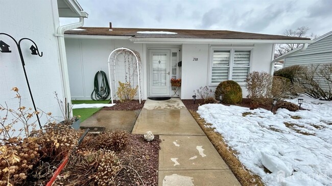 Building Photo - 28 Larch Plaza