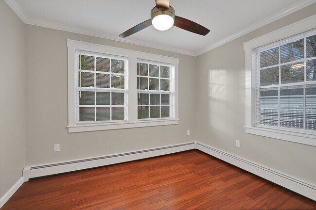Building Photo - 245 Wareham Rd