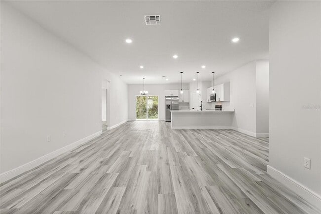 Building Photo - 6761 SW 151 Loop