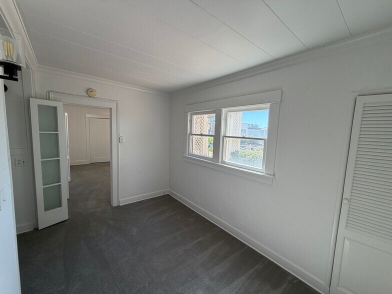 Bedroom/Office - 315 24th St
