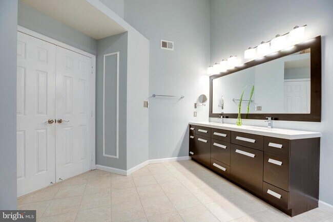 Building Photo - 5105 Claybank Ln
