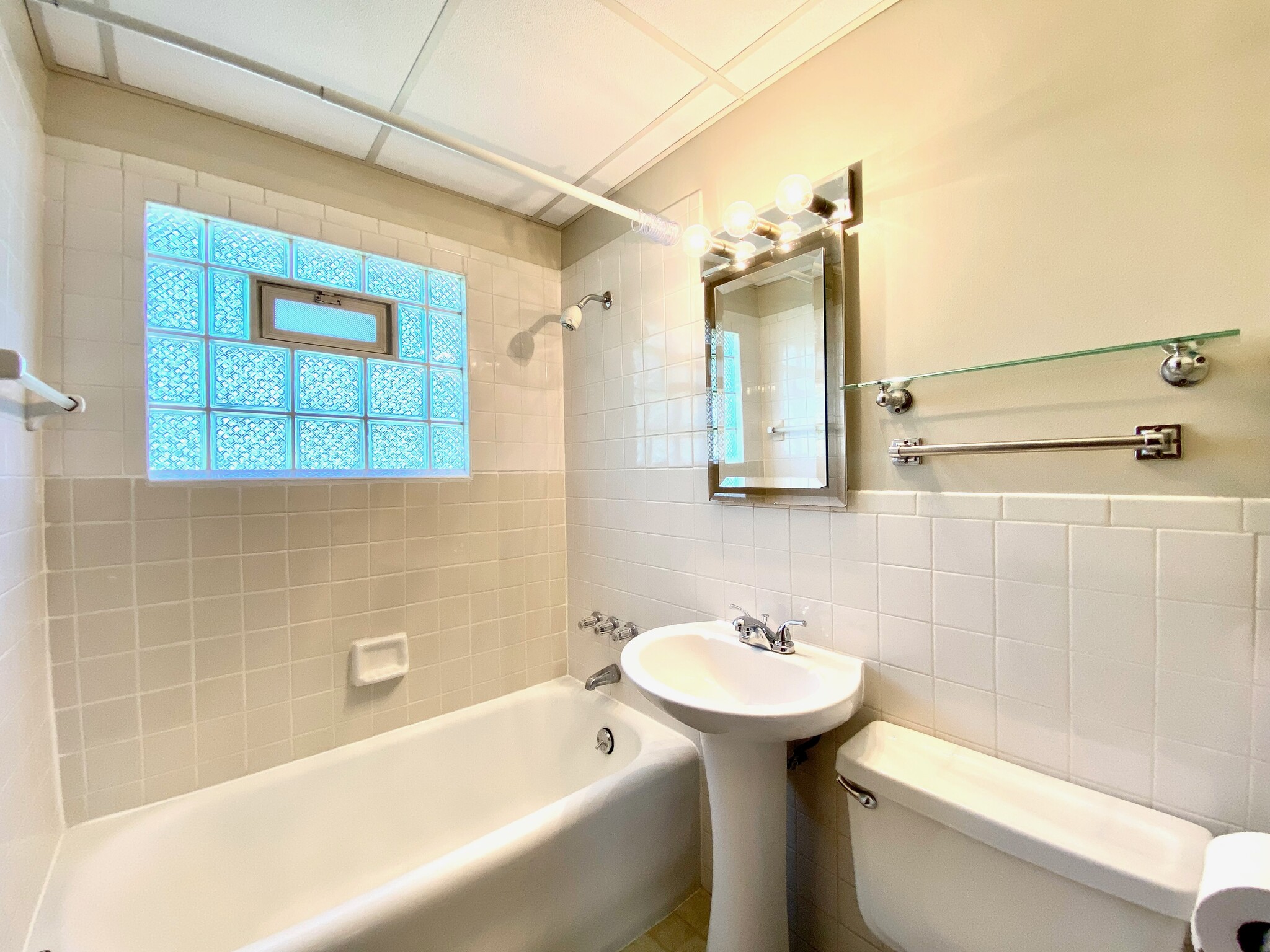 Building Photo - 3914 S 1st St