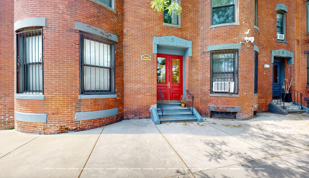 Building Photo - 86 Hammond St