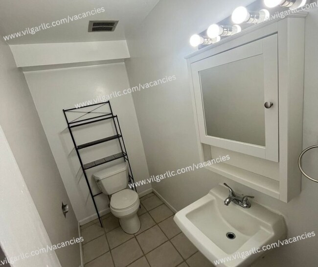 Building Photo - 5109-5111 W 78th Ln