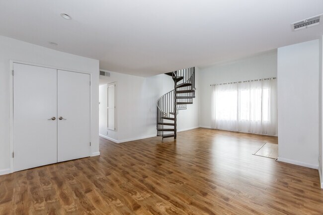 Building Photo - 1738 S Bentley Ave