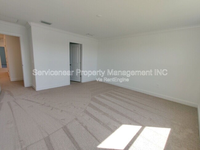 Building Photo - 6140 Baywood Ct