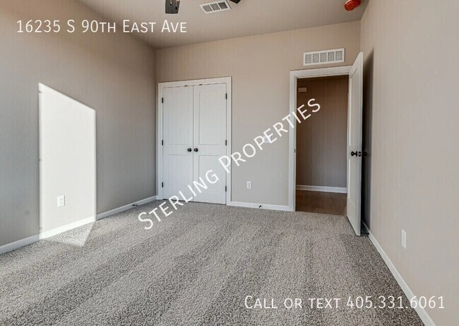 Building Photo - 16235 S 90th East Ave