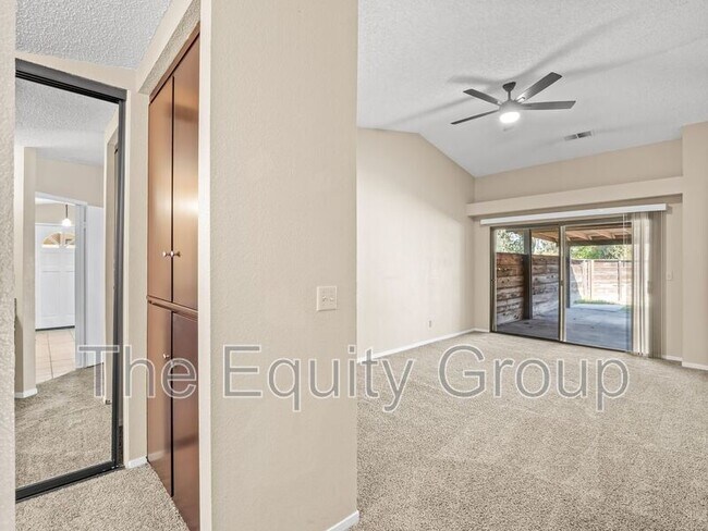 Building Photo - 1730 E Babcock Ave