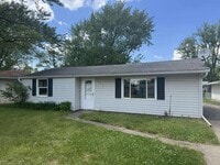 Building Photo - Check out this 2-Bedroom Beautiful House!