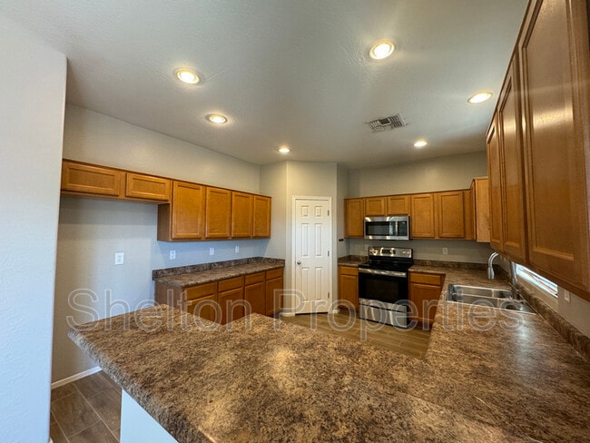 Building Photo - 23769 W La Canada Blvd