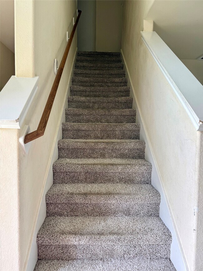 Building Photo - 4703 S Richwood Dr