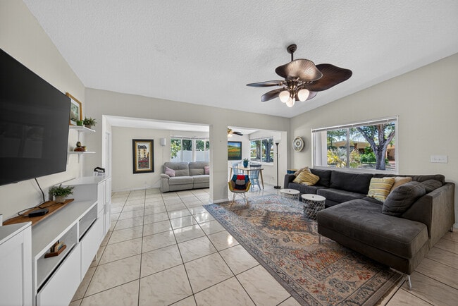 Building Photo - 211 S 57th Way