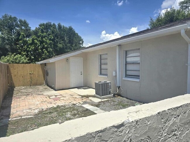 Building Photo - 5545 Gaur Ln